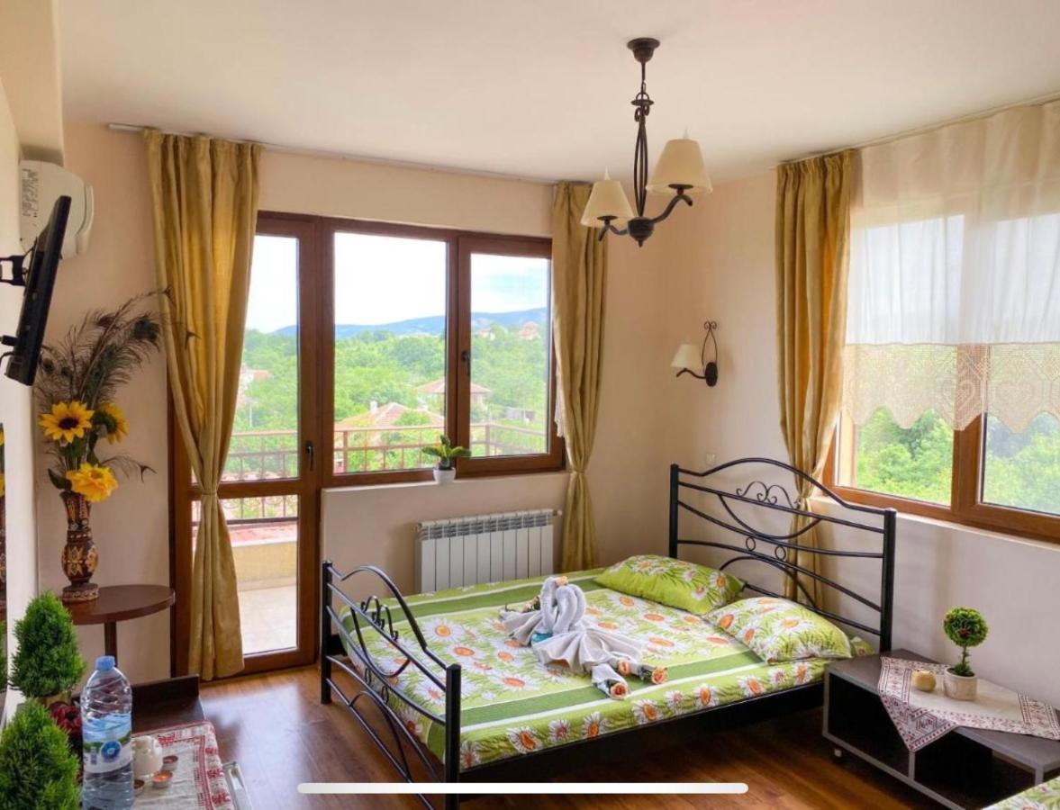 Отель Kyshta Za Gosti Raya Fazanovo Экстерьер фото